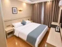 Chunlan Business Hotel Hotels near Nanchang Changbei International Airport