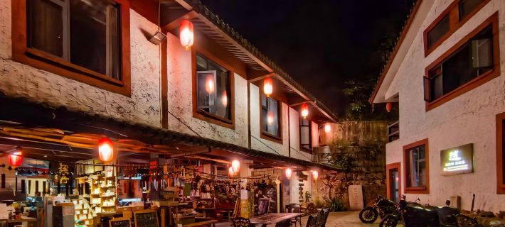 Deep Mountain Inn in Nakeli Ξενοδοχεία στην πόλη Νίνγκερ