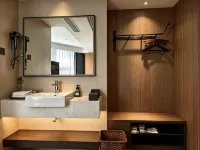 Hongtai Hotel - parking