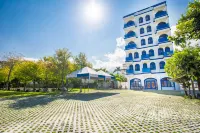 Bohemia homestay Hotels in Ji‘an Railway Station/Container House Starbucks