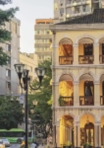 雲端高空江景美宿（重慶解放碑洪崖洞店）