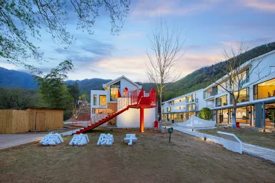 Yuannan Yard Yeluxury View Homestay (Yuannan Sichuan-Tibet Line Moon Bay Scenic Area Branch)