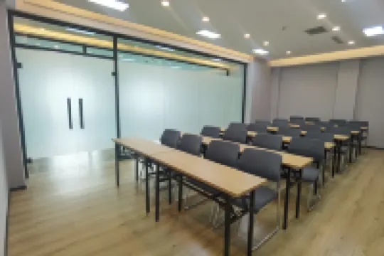 格林東方酒店（烏魯木齊天山國際機場新天潤國際社區店）