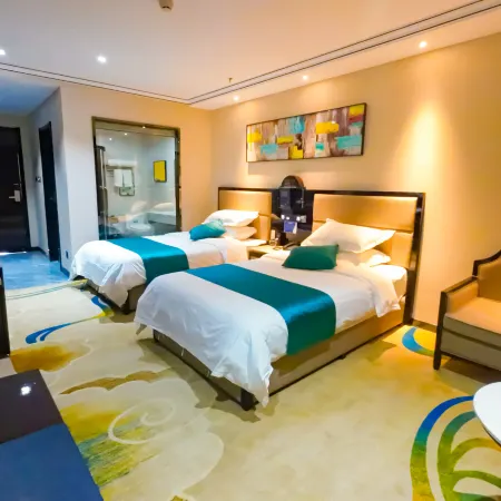 Sky Mirror Grand Hotel