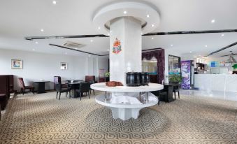 Company Hotel (Nanling Nanling Bridge Lingyang Road)