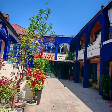 Yining Youjia Laike Homestay