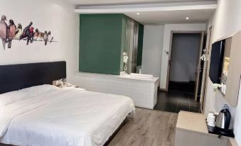 Heng8 Chain Hotel (Government Affairs Center Store of Luxian High speed Railway Station)