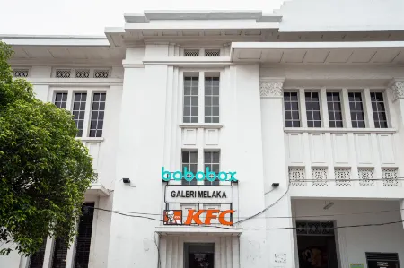 Bobopod Kota Tua, Jakarta Отели рядом со станцией Jakartakota Station