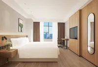 YANGTRAVEL HOTEL (Chongqing Jiefangbei Center) Hotels in Nanbin Road