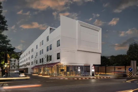 宜必思清邁寧曼街旅遊中心飯店 Huai Rap Sadet Waterfall附近的飯店