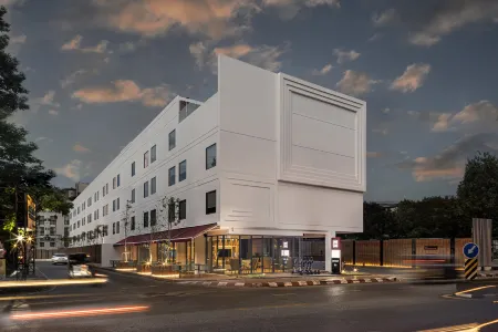 ibis Chiang Mai Nimman Journeyhub Отели рядом с достопримечательностью «Wat Sri So da»