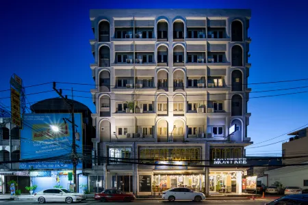 Montree Phuket Hotel,