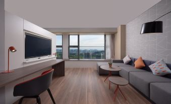 Holiday Inn Express Shenzhen Guangming Cloud Park