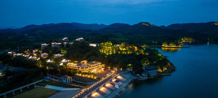 Tianmu Lake Yuhu Peninsula Hot Spring Hotel Hotéis em Liyang