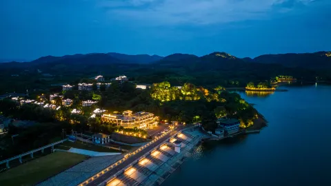 Tianmu Lake Yuhu Peninsula Hot Spring Hotel in Liyang