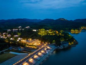 Tianmu Lake Yuhu Peninsula Hot Spring Hotel