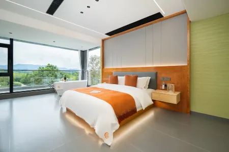 Manman·Angi Gorge Private Hot Spring Resort Designer Villa Отели рядом с достопримечательностью «Longwang Mountain Top»