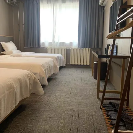 Beijing Jinyun Hotel (Yansha Embassy Area) Отели рядом с достопримечательностью «Посольство США»
