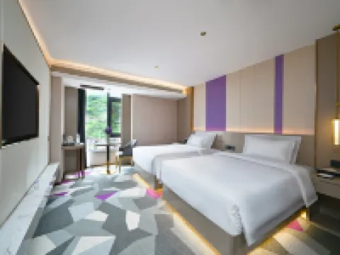 Lavande Hotel (Nujiang Gongshan Cikai Shimen Road) Hotel di Gongshan