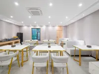 Super 8 Selected Hotels(Beijing Capital Airport Store)