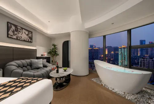 Changsha Naiston Hotel (Wu Yi Square IFS Store) - con vista montagne