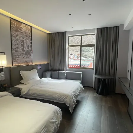 Manlan Hotel