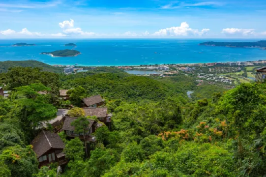 Yalong Bay Earthly Paradise Birds Nest Resort Hotel di 