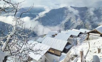 Yiqiu Secret Resort Hotel (Jiuzhaigou Branch)