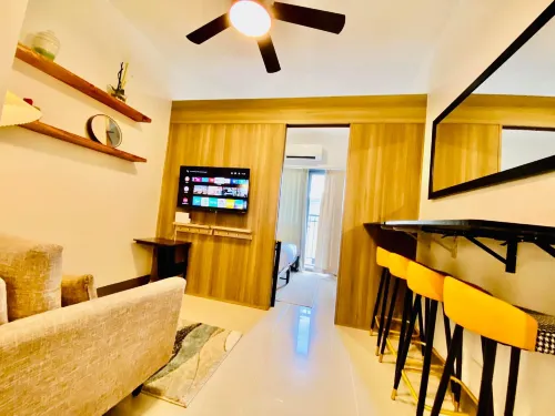 Gavin's Place @ FAME Residences - ที่มีบาร์