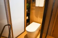 Interstate Honghu Hotel
