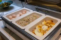 HEBE Xingkong Hotel (South Railway Station Loudi Yizhong)