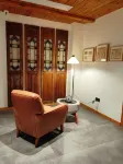 Gulou Li Homestay Luoyi Ancient City Lijingmen Cross Street Branch