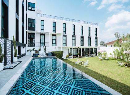 Blu Monkey Hub & Hotel Ranong