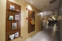 Jiting Youth Hostel (North Bund Pingliang Road Metro Station Branch)