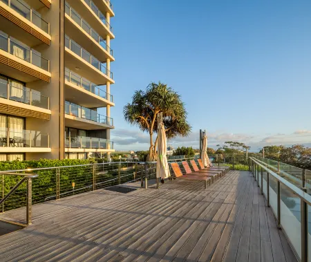 Oaks Redcliffe Mon Komo Suites Отели в г. Клонтарф