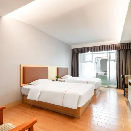 Yangjiang Jinrui Business Hotel
