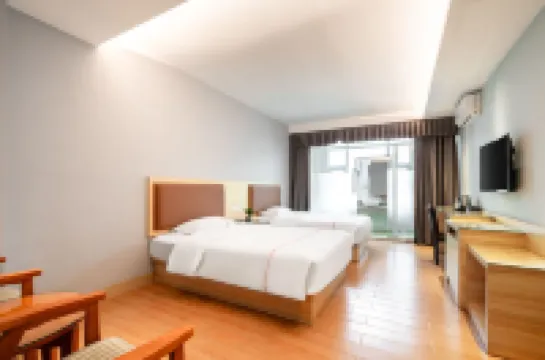 Yangjiang Jinrui Business Hotel