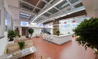 Dali Jingui Hotel (Ancient City Center Branch)