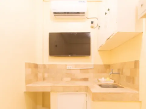 RedDoorz @ VCloud Hills near De La Salle Dasmarinas Cavite Hotels in Dasmarinas