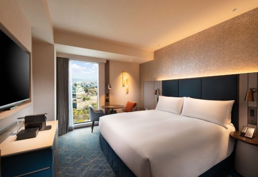 1. 더블트리 바이 ..