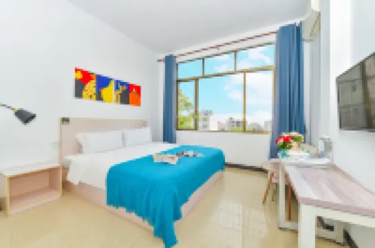 Banyan Tree Courtyard Homestay (Beihai Yintan Branch)