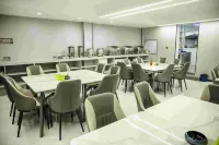 Qingfeng Xiaozhu Hotel