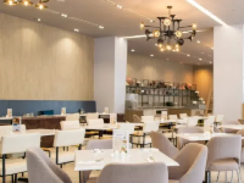 เดอะไพน์ส มะละกา โรงแรมในมะละกา