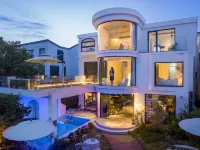 Hideaway Villa Hotels near Xiangban Jijiadun