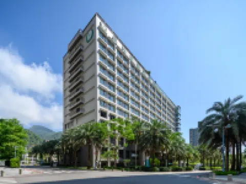 เอเวอร์กรีน รีสอร์ท โฮเต็ล เจียวซี โรงแรมในอี๋หลาน