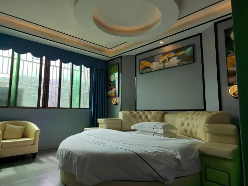 Huangjia Youpin Apartment