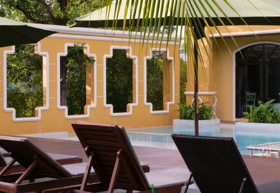 더 파인애플 호텔 끄라비