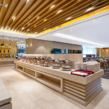Pearl River International Hotel（Metro station YiJing Lu） Отели рядом с достопримечательностью «Zhongda Wufeng Commercial City»
