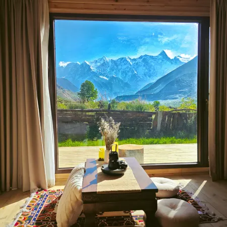 Kangsang Taolin Xueshan Tibetan Chalet