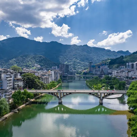 Shanyu City · Panoramic Intelligent Audio-visual Hotel (Guilin Longsheng Bus Station Store